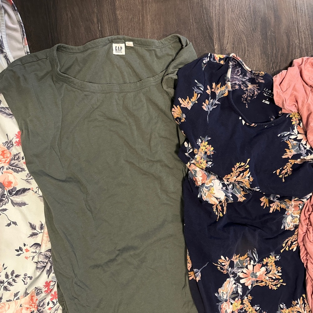 Size S, 6 pc Maternity Lot, Spring Bodycon Dresses, Wide Leg Baggy Jeans, top - Picture 3 of 4